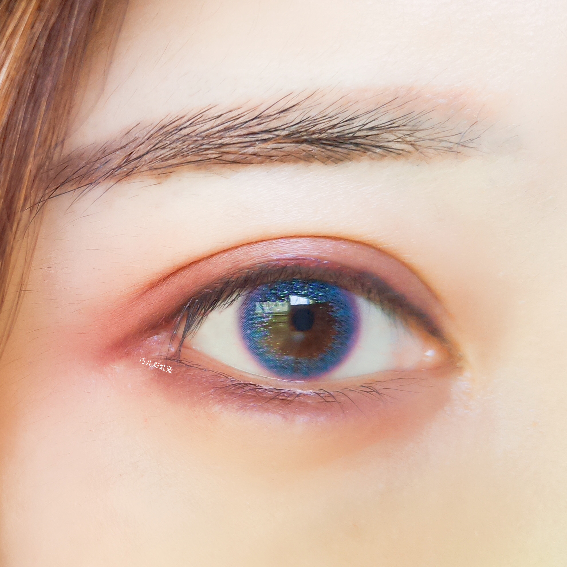 亚洲人的瞳孔颜色图片